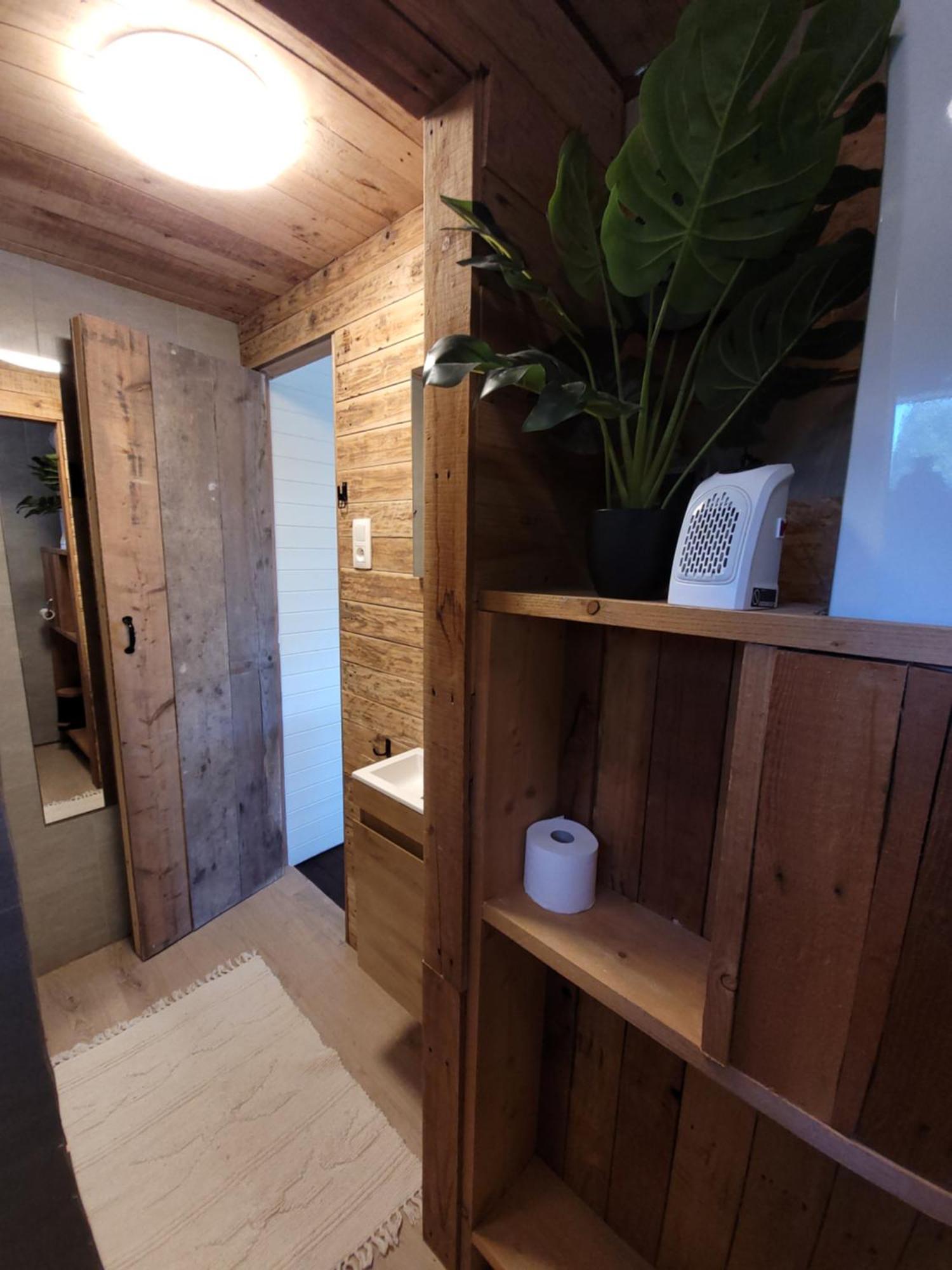 Rustig Gelegen Chalet Solvo Met Terras Aan Het Water Geel Εξωτερικό φωτογραφία