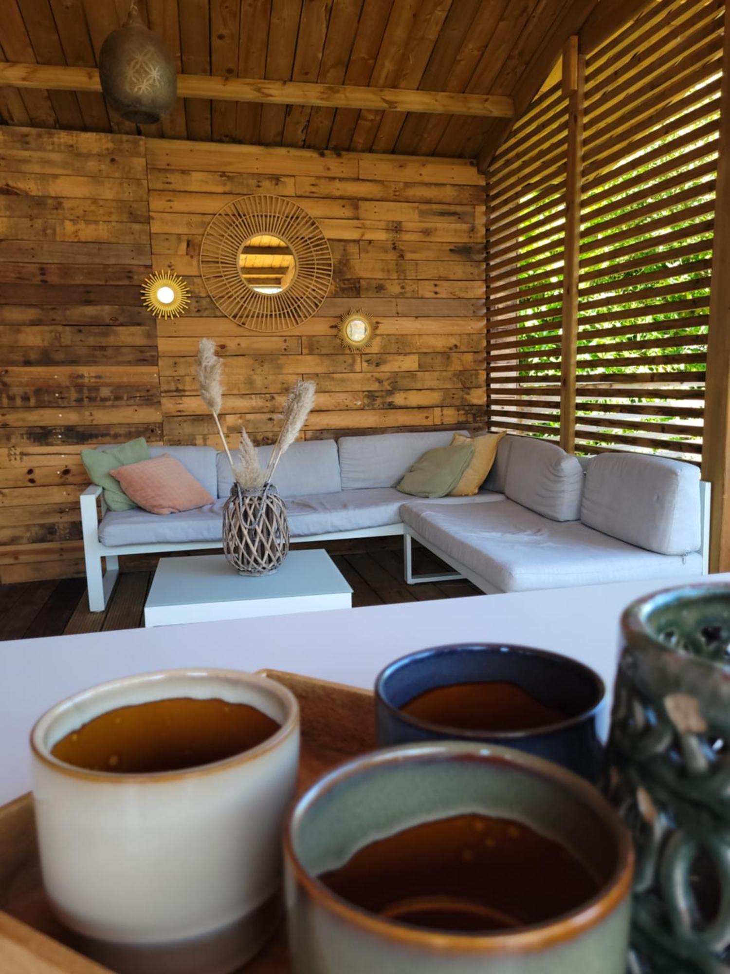 Rustig Gelegen Chalet Solvo Met Terras Aan Het Water Geel Εξωτερικό φωτογραφία